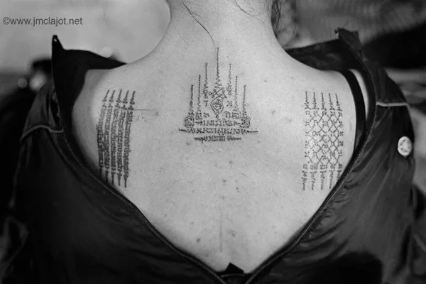  40-Rare-sak-yant-tattoos-by-Thai-Monks-No-Ordinary-Ink-Tattoo-19