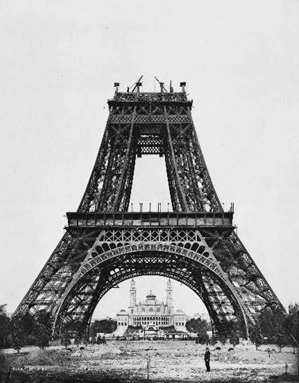 beautiful and detailed Eiffel Tower drawings - (16)