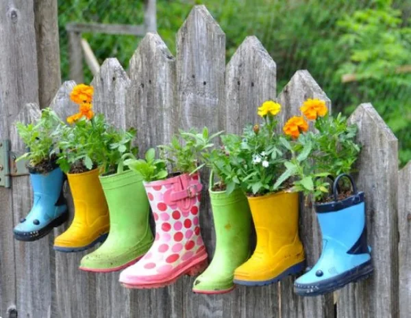Super-Creative-Vertical-Garden-Ideas-19