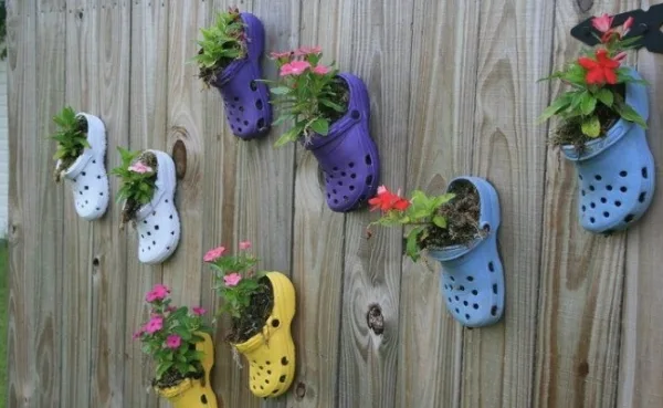 Super-Creative-Vertical-Garden-Ideas-29