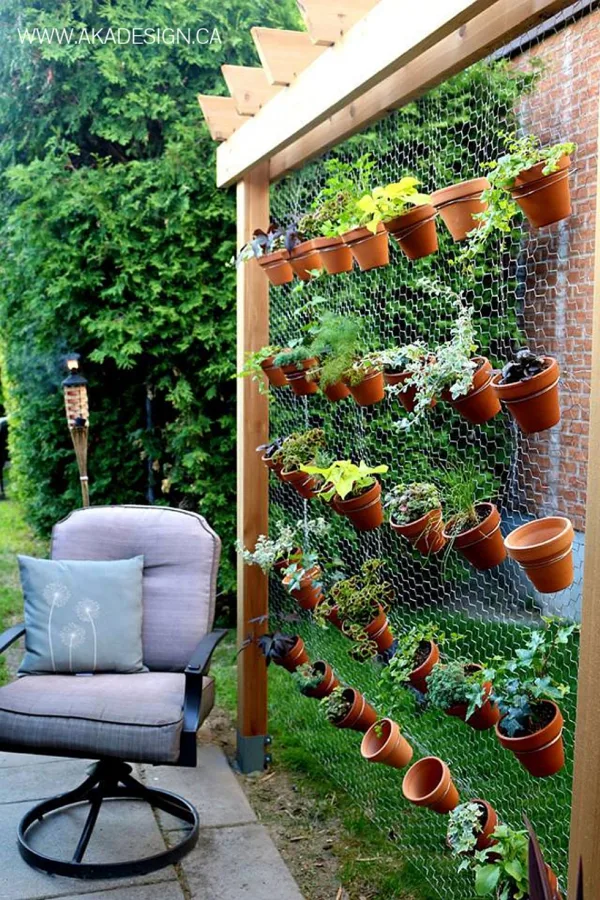 Super-Creative-Vertical-Garden-Ideas-30