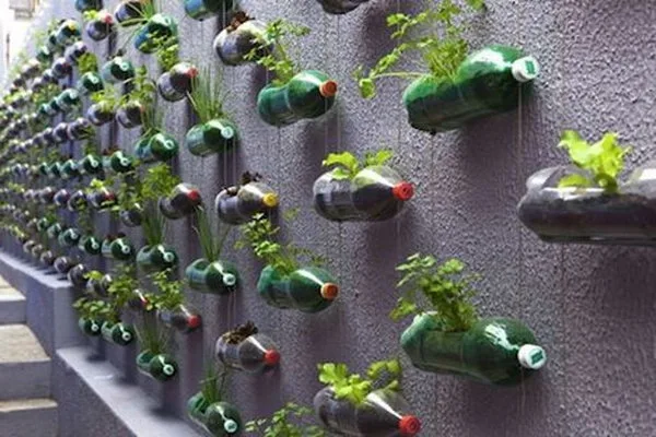 Super-Creative-Vertical-Garden-Ideas-35