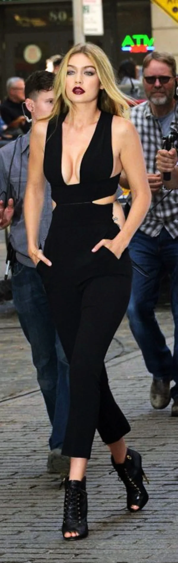 Magical-Fashion-Tricks-to-look-Skinnier