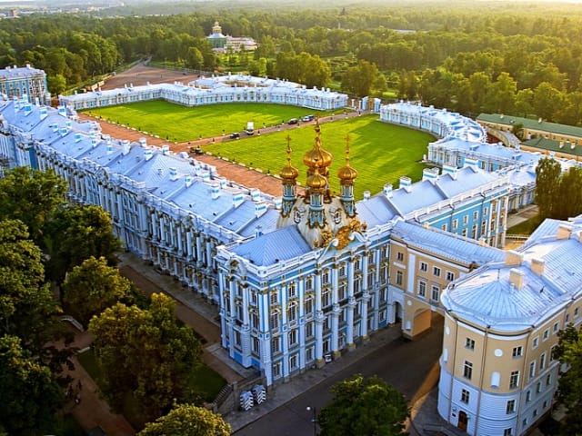 Most-Beautiful-Castles-Around-The-World