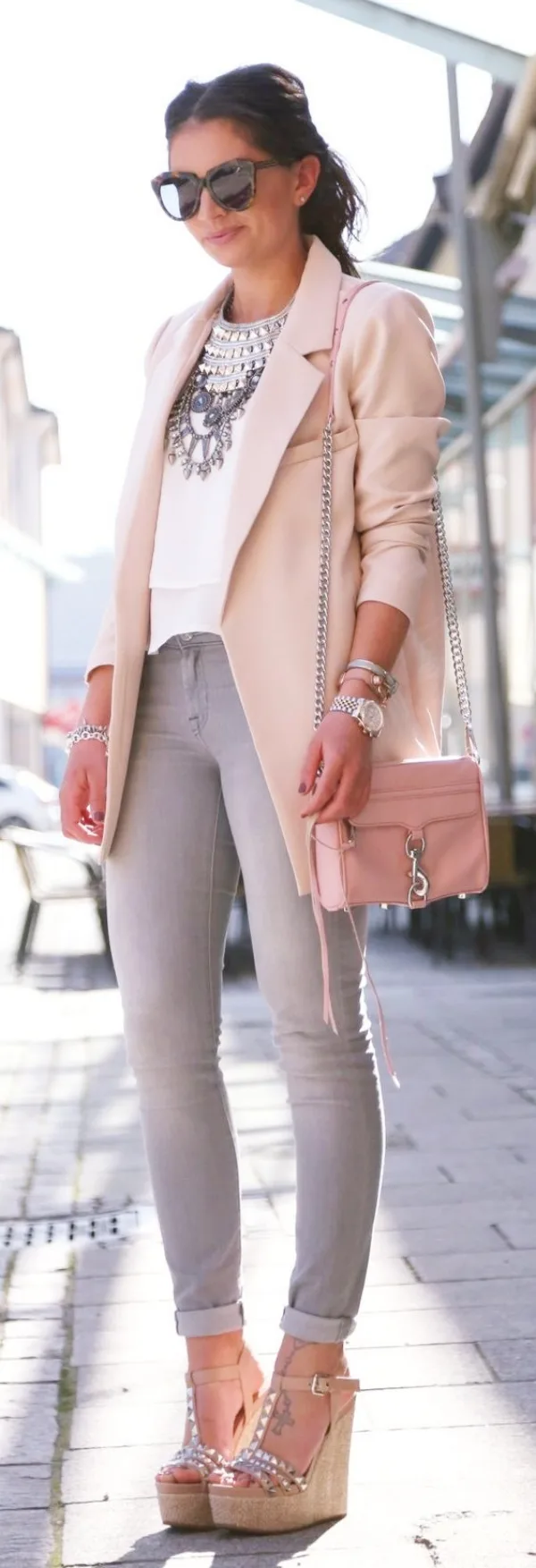 Light-on-Light-Outfit-Combinations