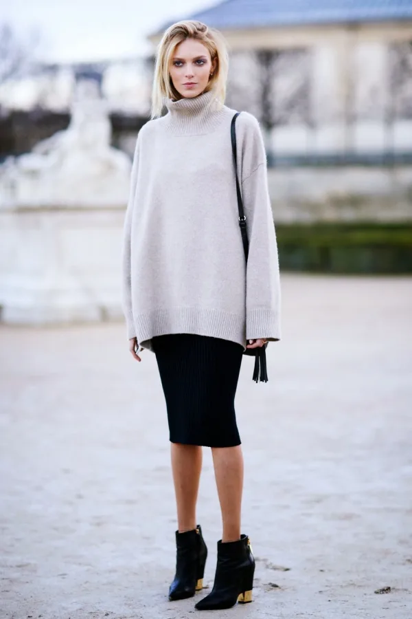 Off-to-Work-Oversized-Sweater-Outfits