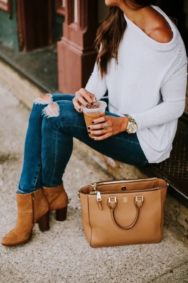 Sexy-Off-Shoulder-Winter-Outfits