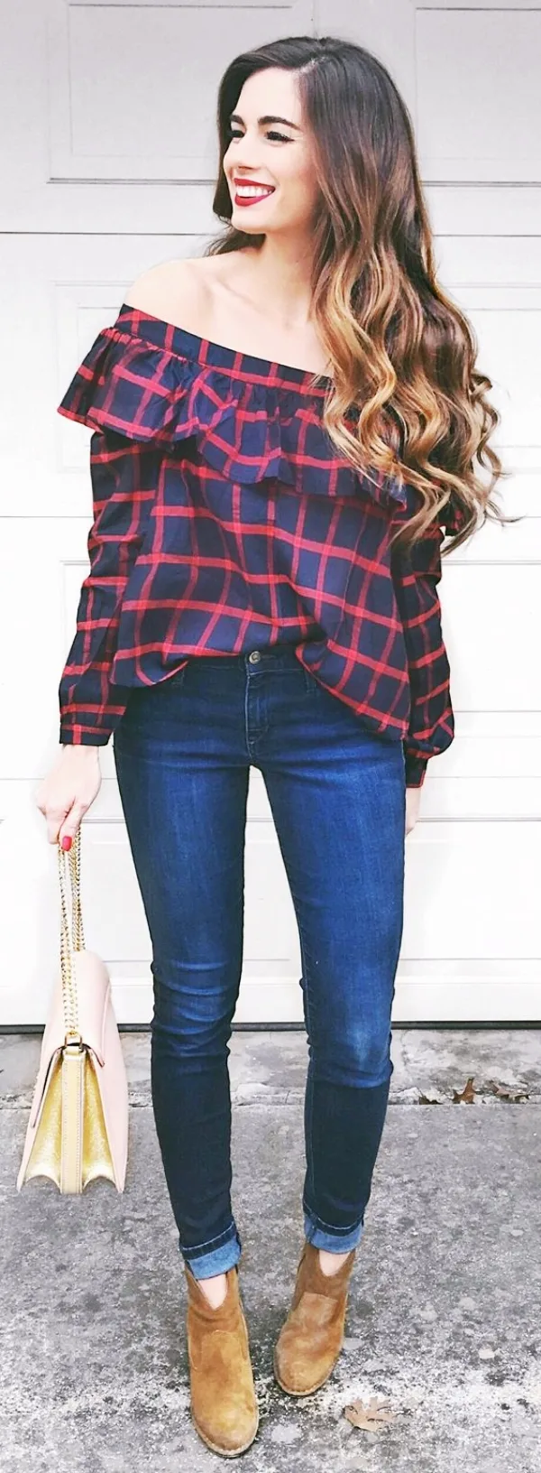 Sexy-Off-Shoulder-Winter-Outfits