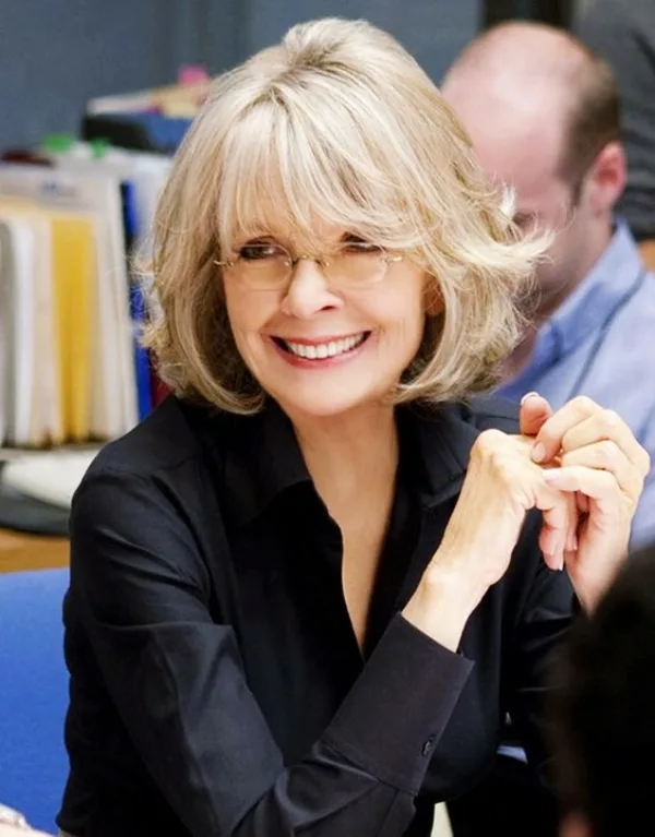 Sober-Hairstyles-For-Women-Over-50