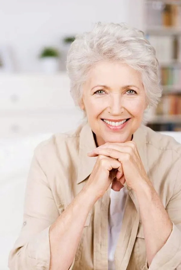 Sober-Hairstyles-For-Women-Over-50