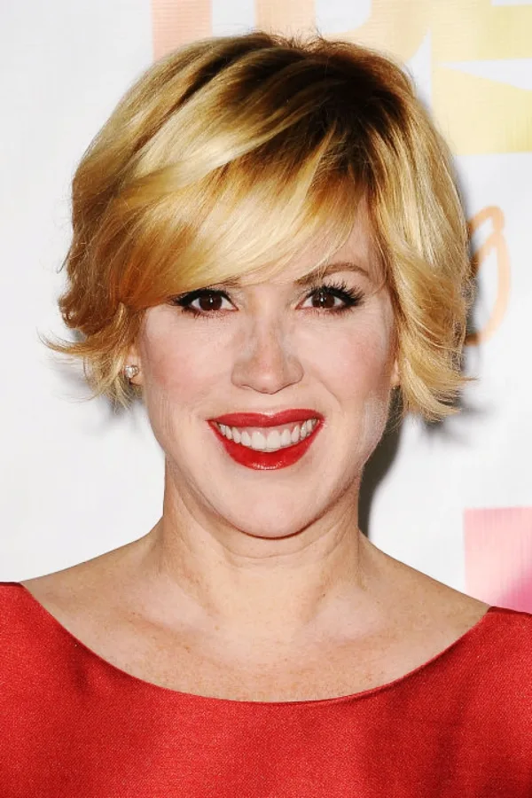 Sober-Hairstyles-For-Women-Over-50