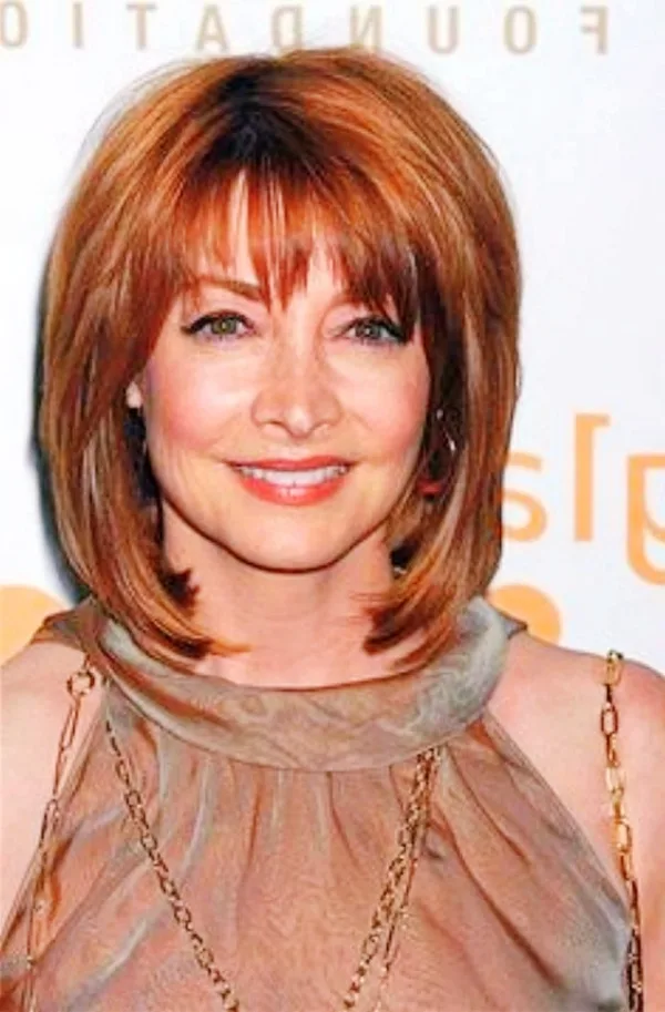 Sober-Hairstyles-For-Women-Over-50