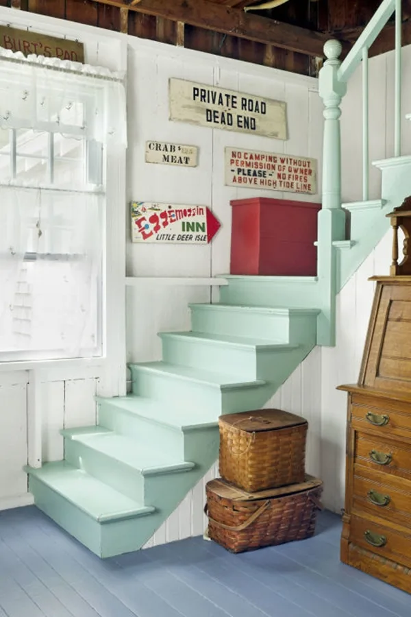 unique-stair-wall-decoration-ideas