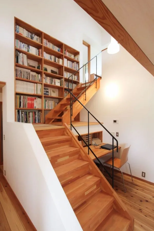 unique-stair-wall-decoration-ideas