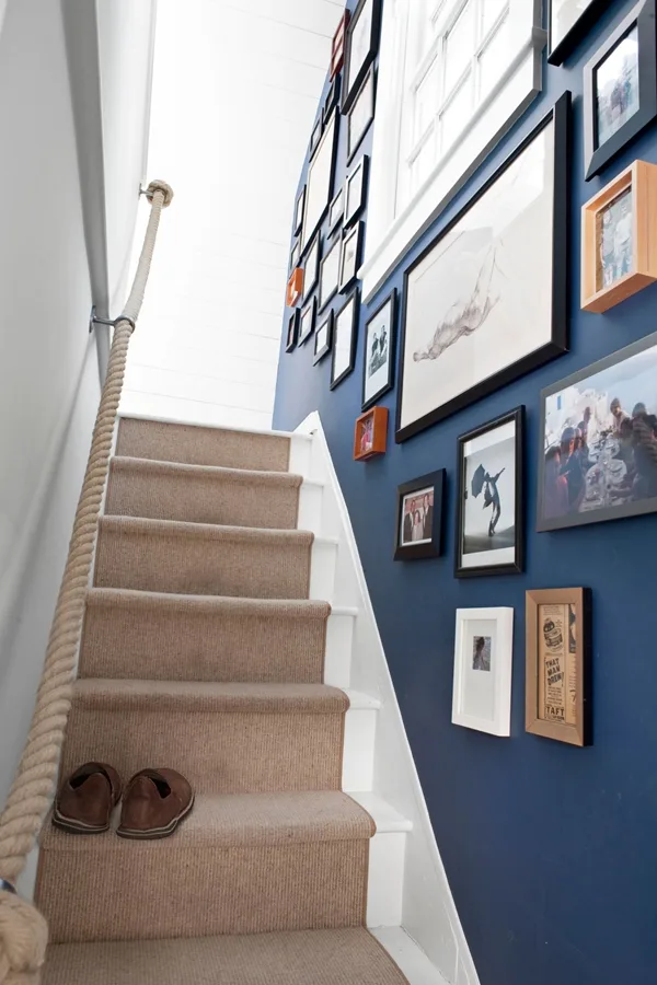 unique-stair-wall-decoration-ideas