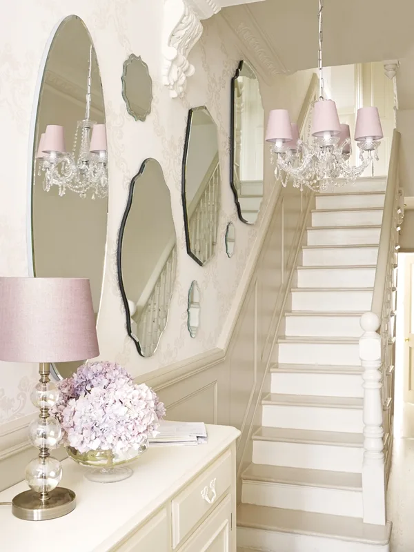 unique-stair-wall-decoration-ideas