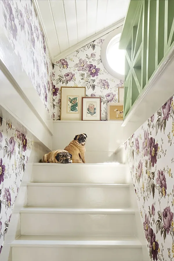 unique-stair-wall-decoration-ideas