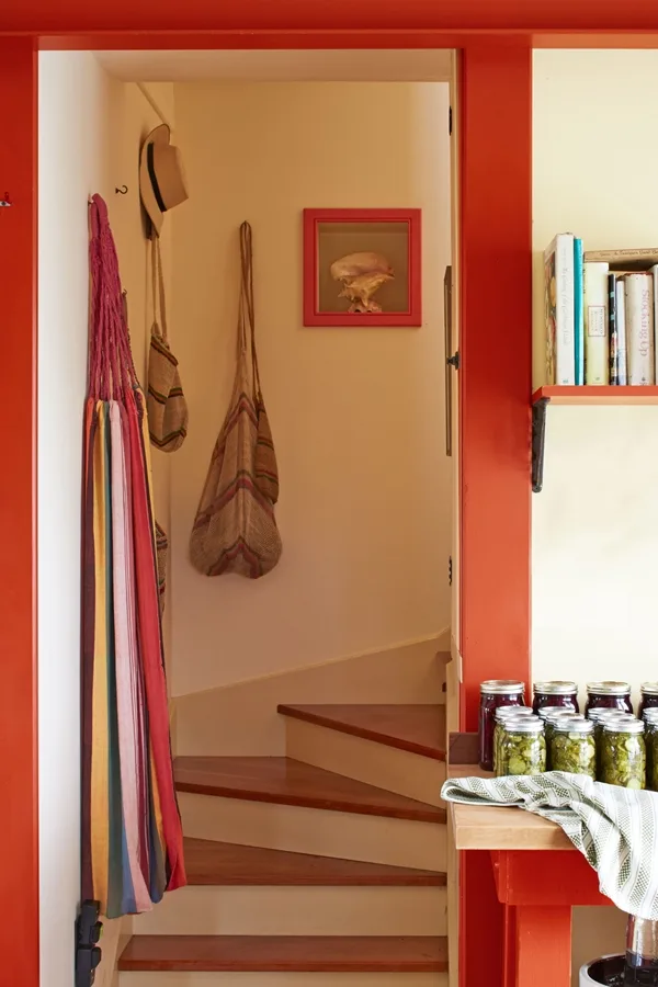 unique-stair-wall-decoration-ideas