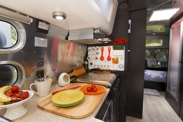amazing-camper-remodeling-ideas-non-stop-travelers