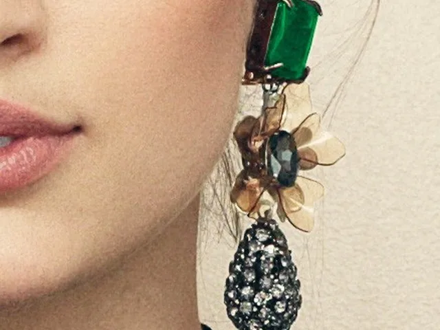 hottest-examples-structured-statement-earrings