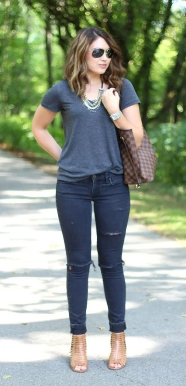 best-casual-dresses-for-40-year-old-women
