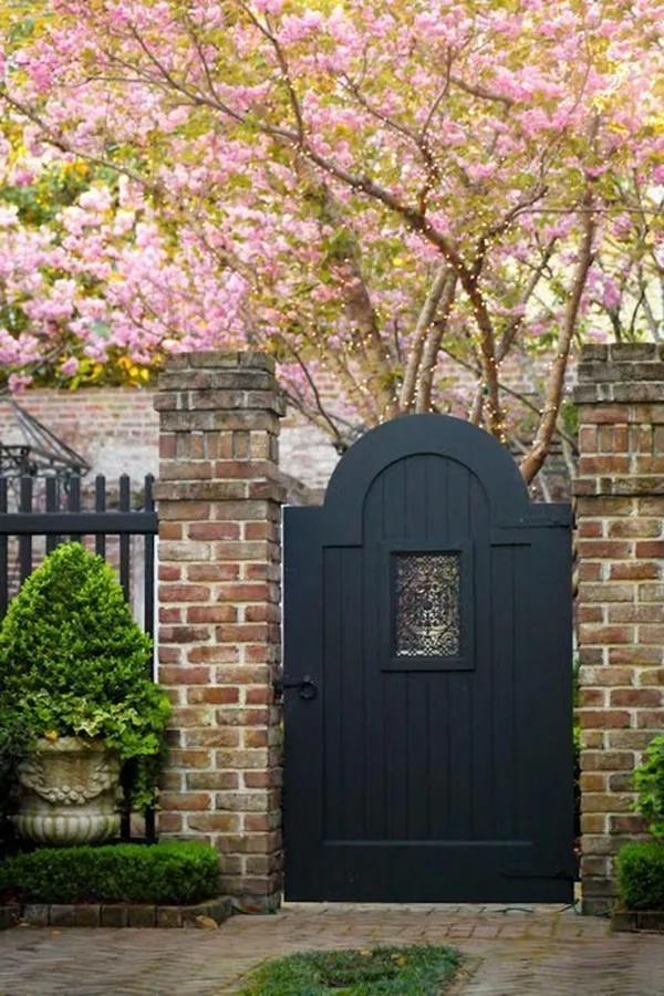 glorious-front-gate-designs-for-your-home