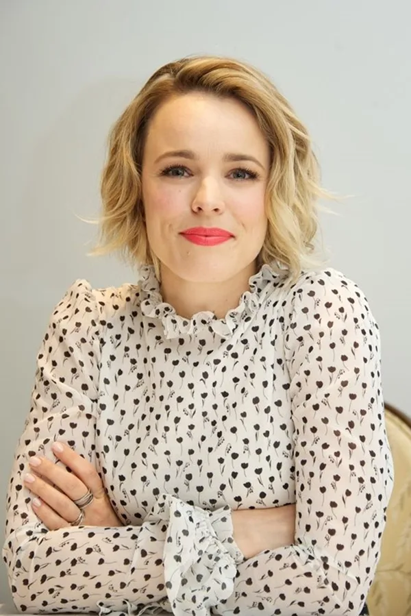refreshing-hairstyles-for-women-over-40