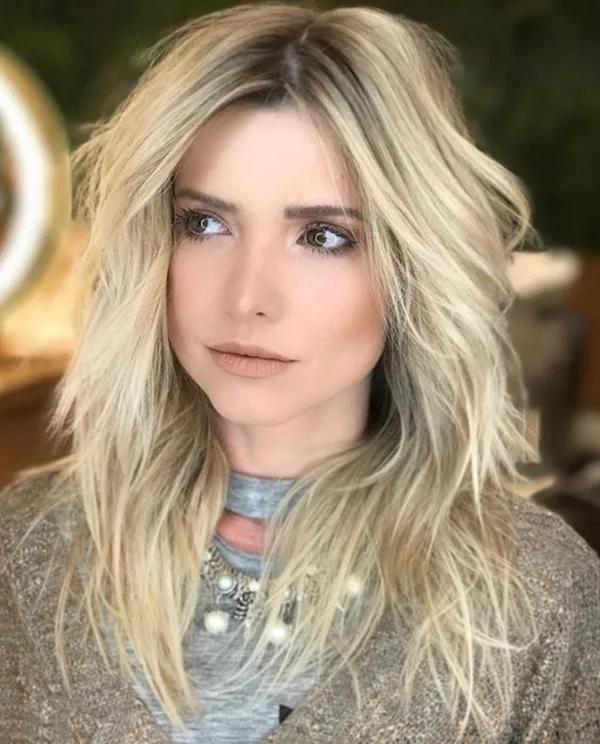 refreshing-hairstyles-for-women-over-40