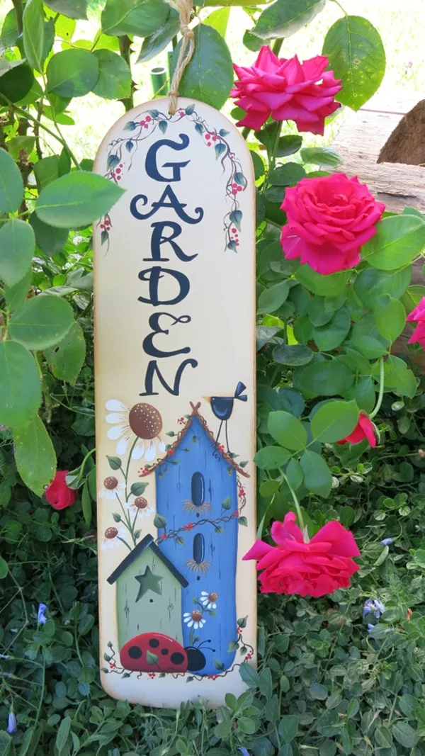 repurposing-fan-blade-craft-ideas-you-can-diy
