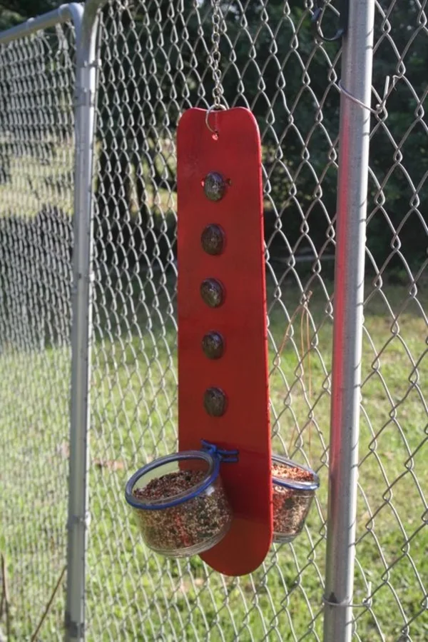 repurposing-fan-blade-craft-ideas-you-can-diy