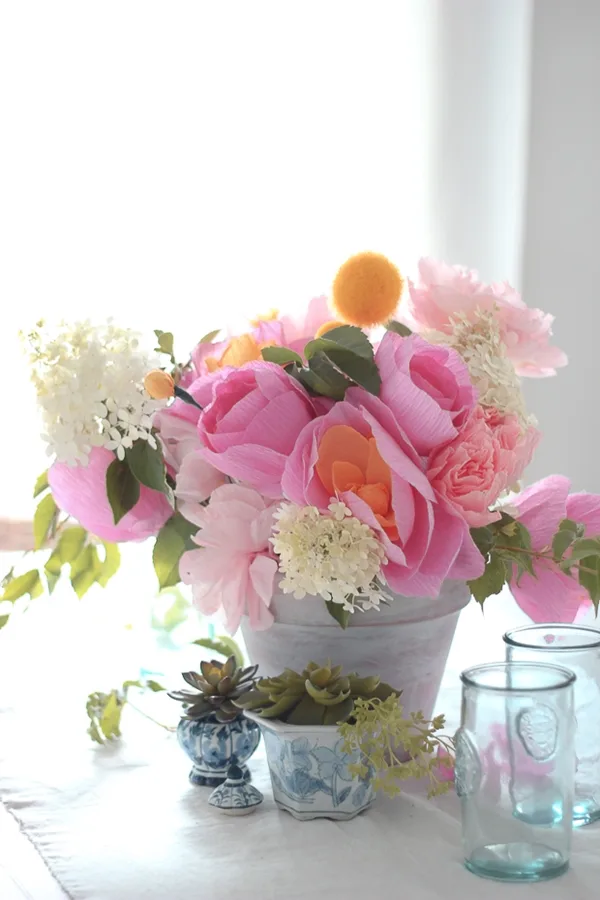 easy-table-decoration-ideas-with-flowers