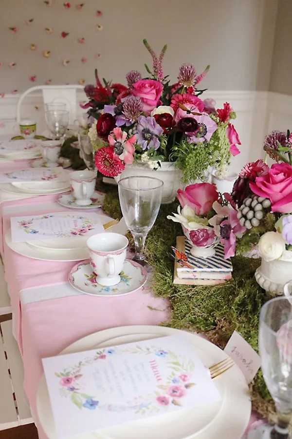 easy-table-decoration-ideas-with-flowers