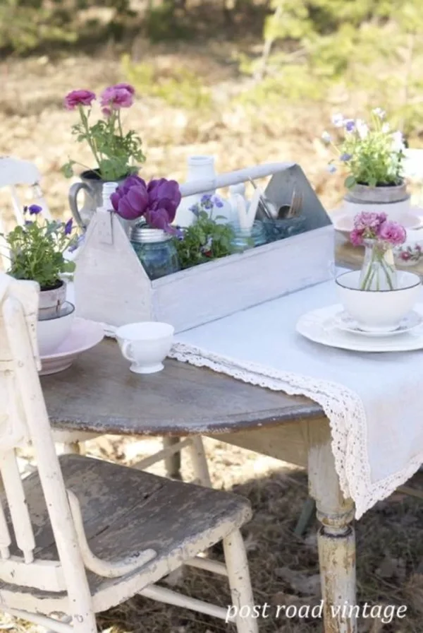 easy-table-decoration-ideas-with-flowers