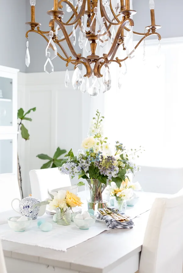 easy-table-decoration-ideas-with-flowers