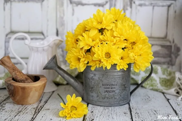 easy-table-decoration-ideas-with-flowers