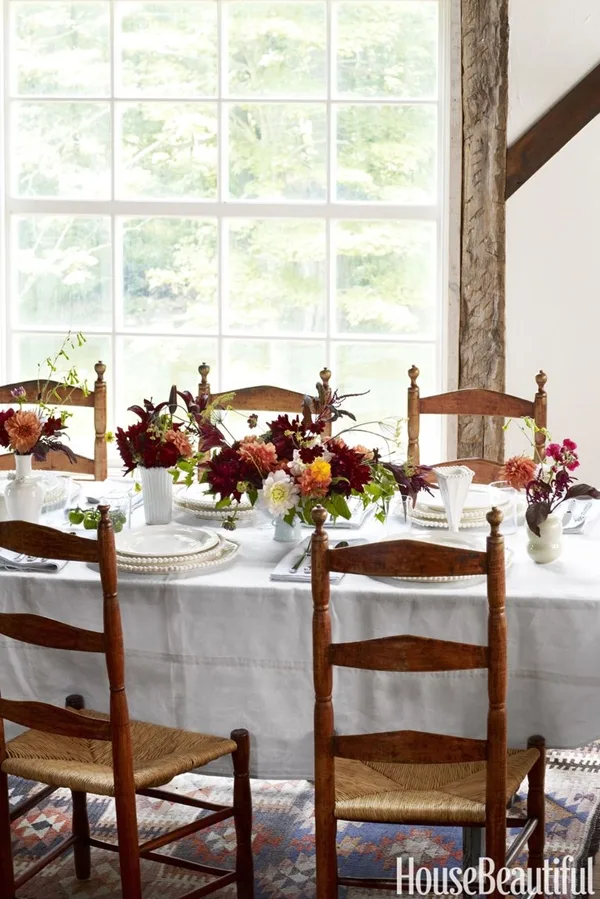 easy-table-decoration-ideas-with-flowers