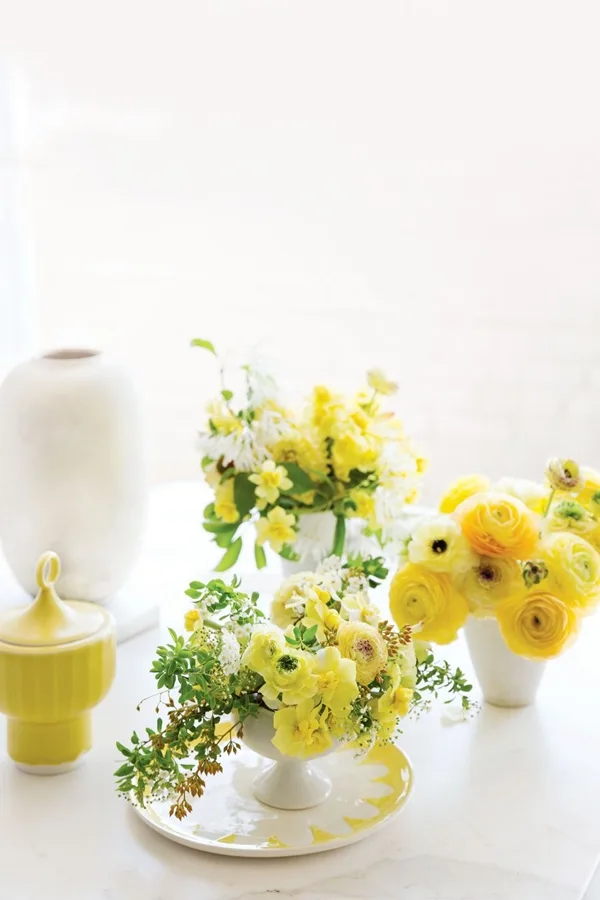 easy-table-decoration-ideas-with-flowers