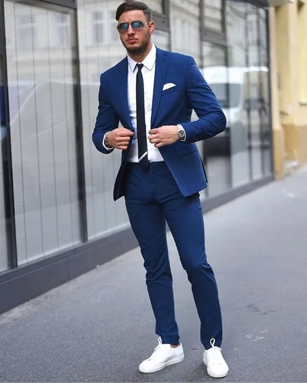 Ways-To-Wear-Tie-This-Winter