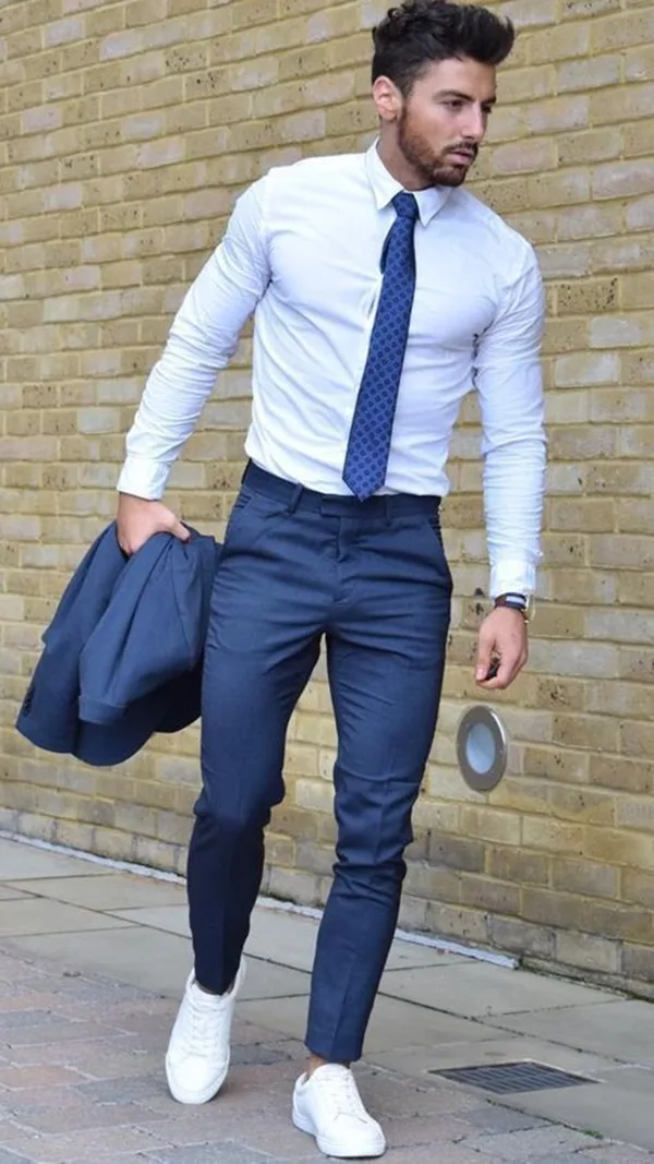 Ways-To-Wear-Tie-This-Winter