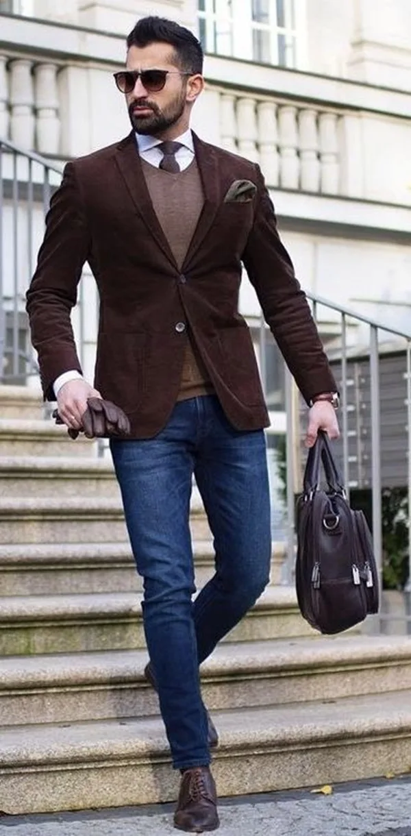 Ways-To-Wear-Tie-This-Winter