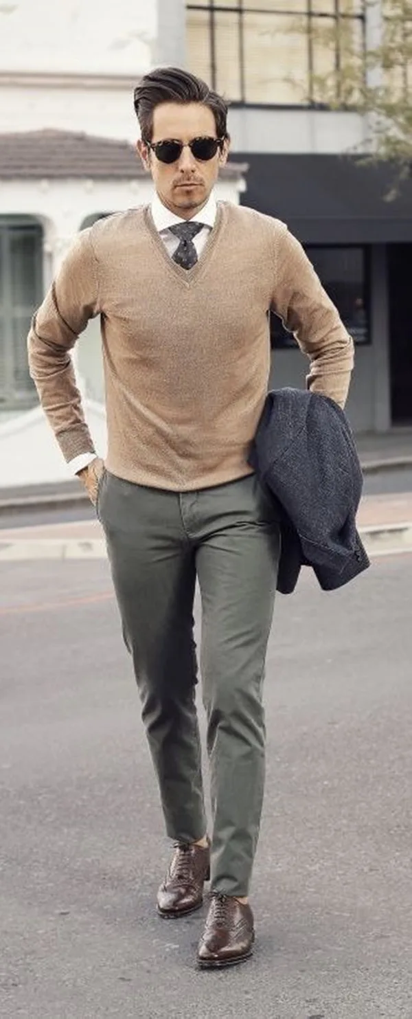 Ways-To-Wear-Tie-This-Winter