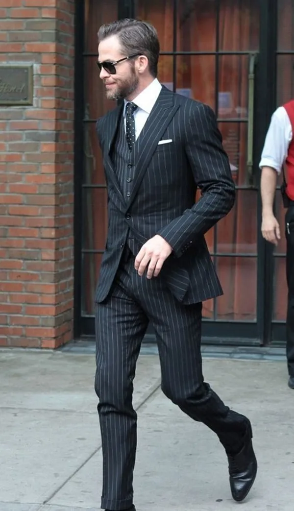 Ways-To-Wear-Tie-This-Winter