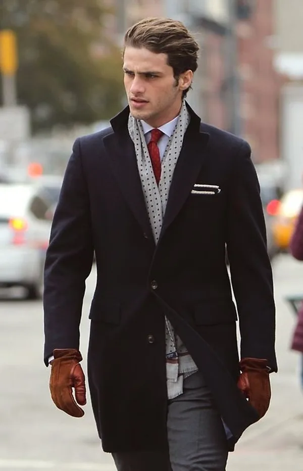 Ways-To-Wear-Tie-This-Winter