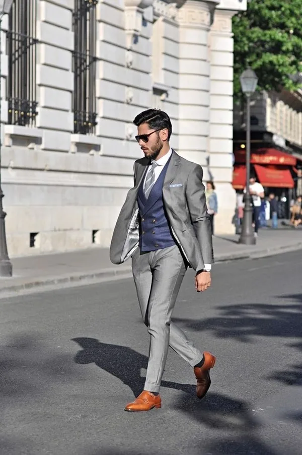 Ways-To-Wear-Tie-This-Winter