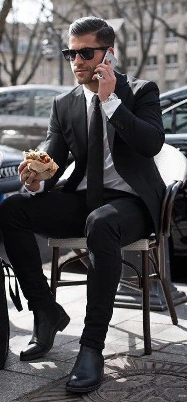 Ways-To-Wear-Tie-This-Winter