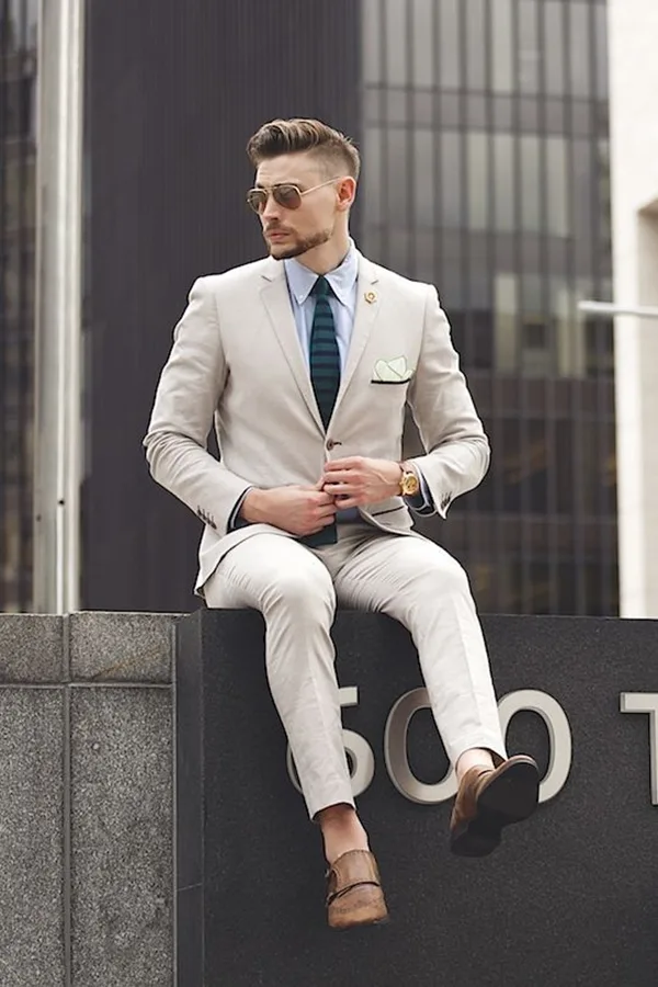 Ways-To-Wear-Tie-This-Winter