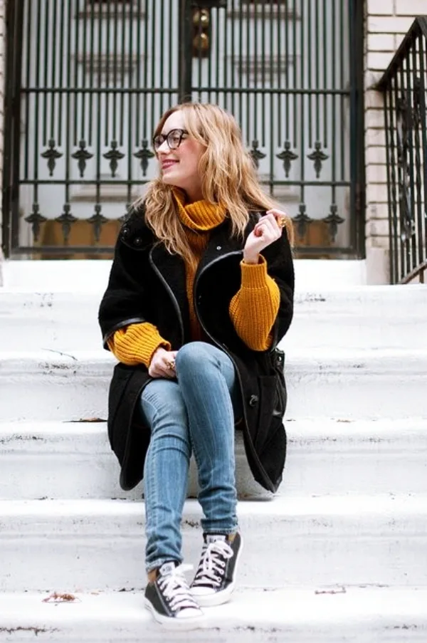 Attractive-Ways-to-Wear-Sweater-in-Work-Places