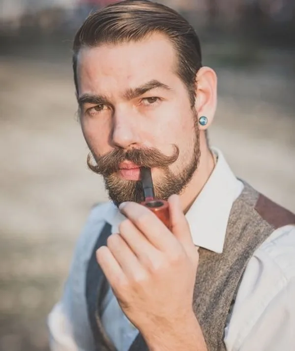 Best-Handlebar-Mustache-Styles-to-Look-Super-Cool