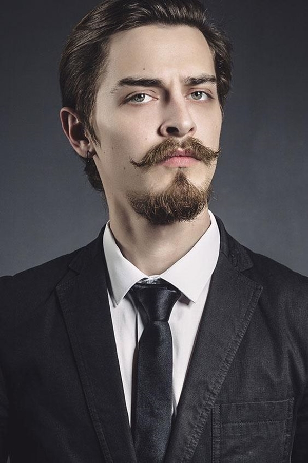 40 Best Handlebar Mustache Styles To Look Super Cool - Buzz 2018