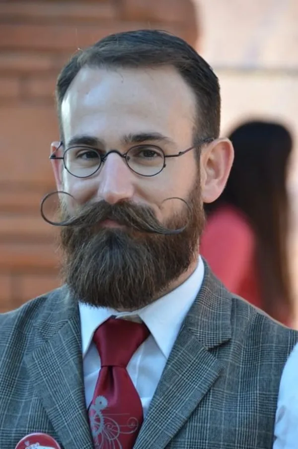 Best-Handlebar-Mustache-Styles-to-Look-Super-Cool